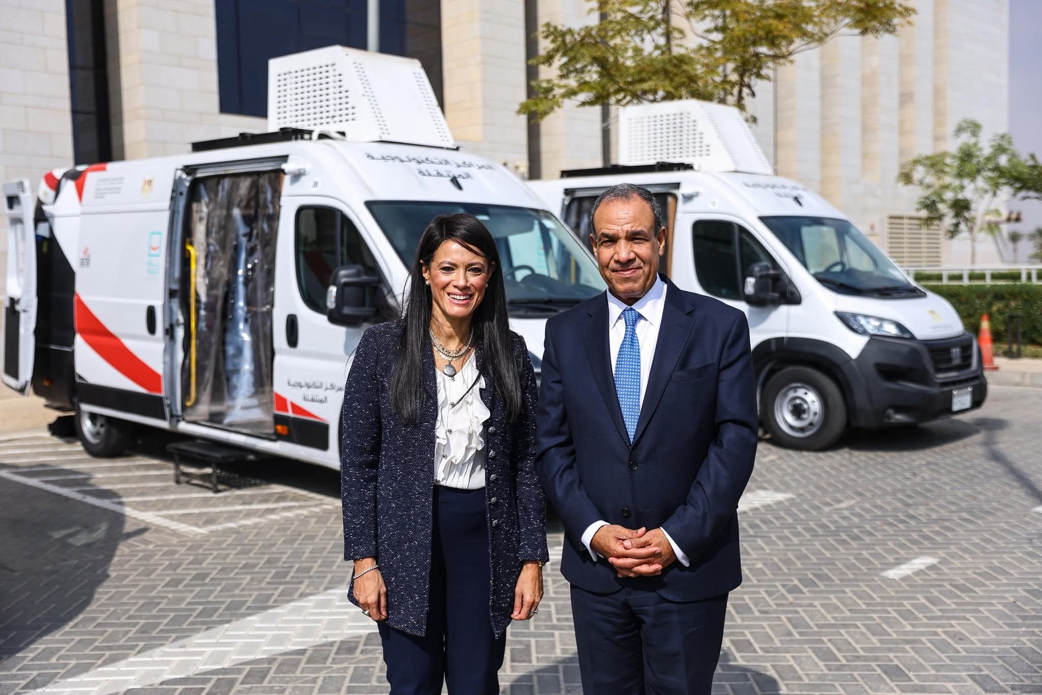 الحكومة تُطلق مشروع المراكز التكنولوجية المتنقلة لتيسير خدمات التصديق القنصلي